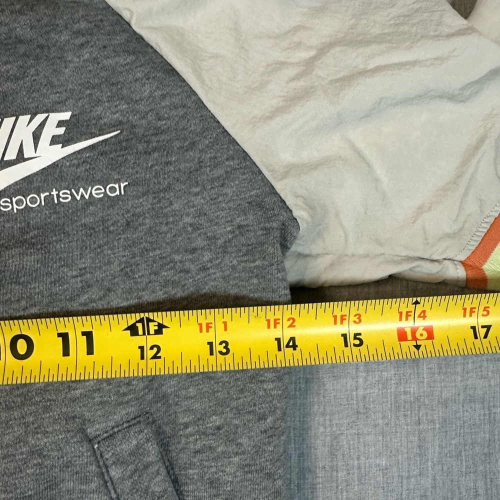 Nike Kids Hoodie with Retro Rainbow Stripes - Picture 10 of 11